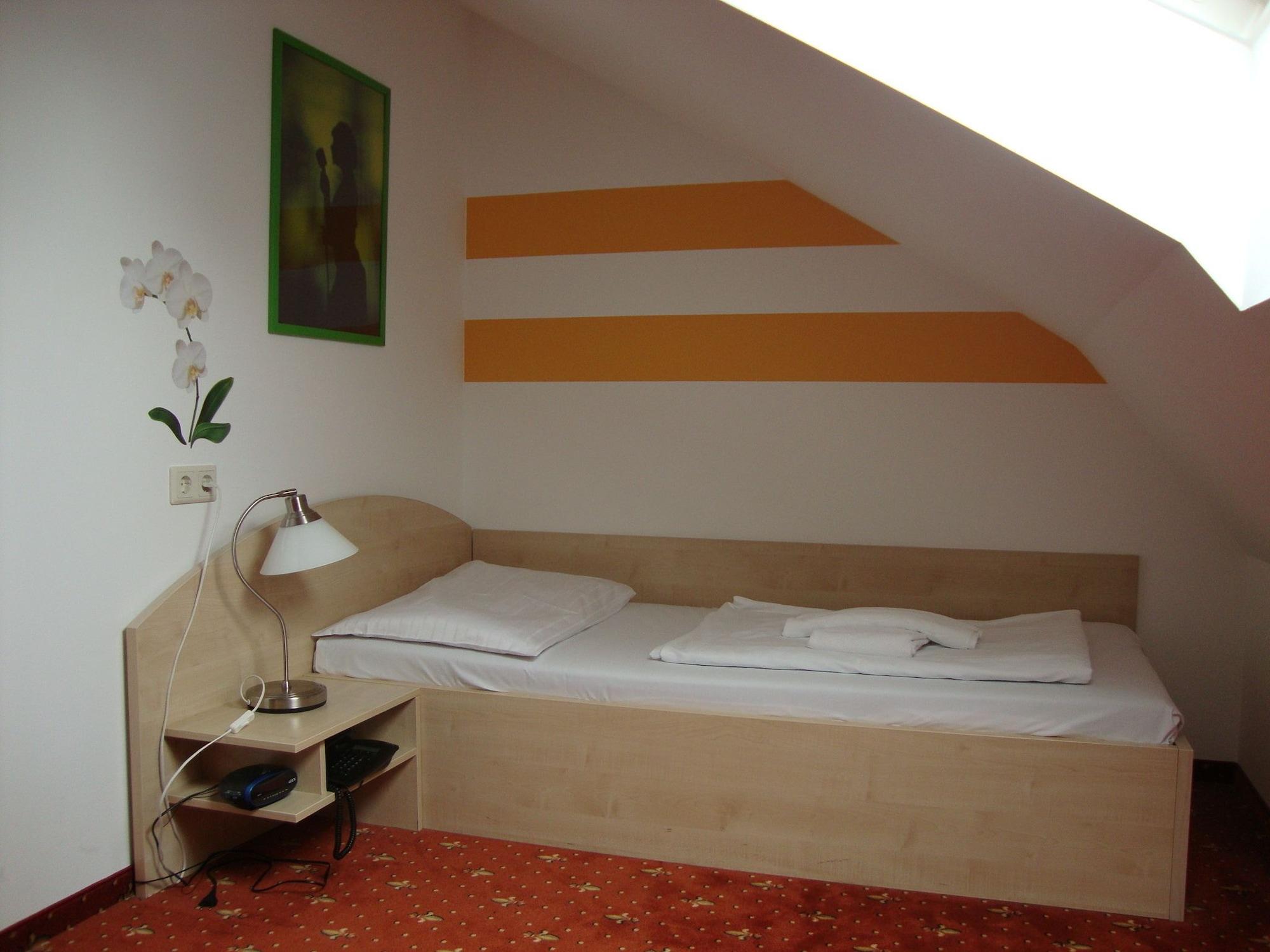 Lenas Donau Hotel Wiedeń Zewnętrze zdjęcie